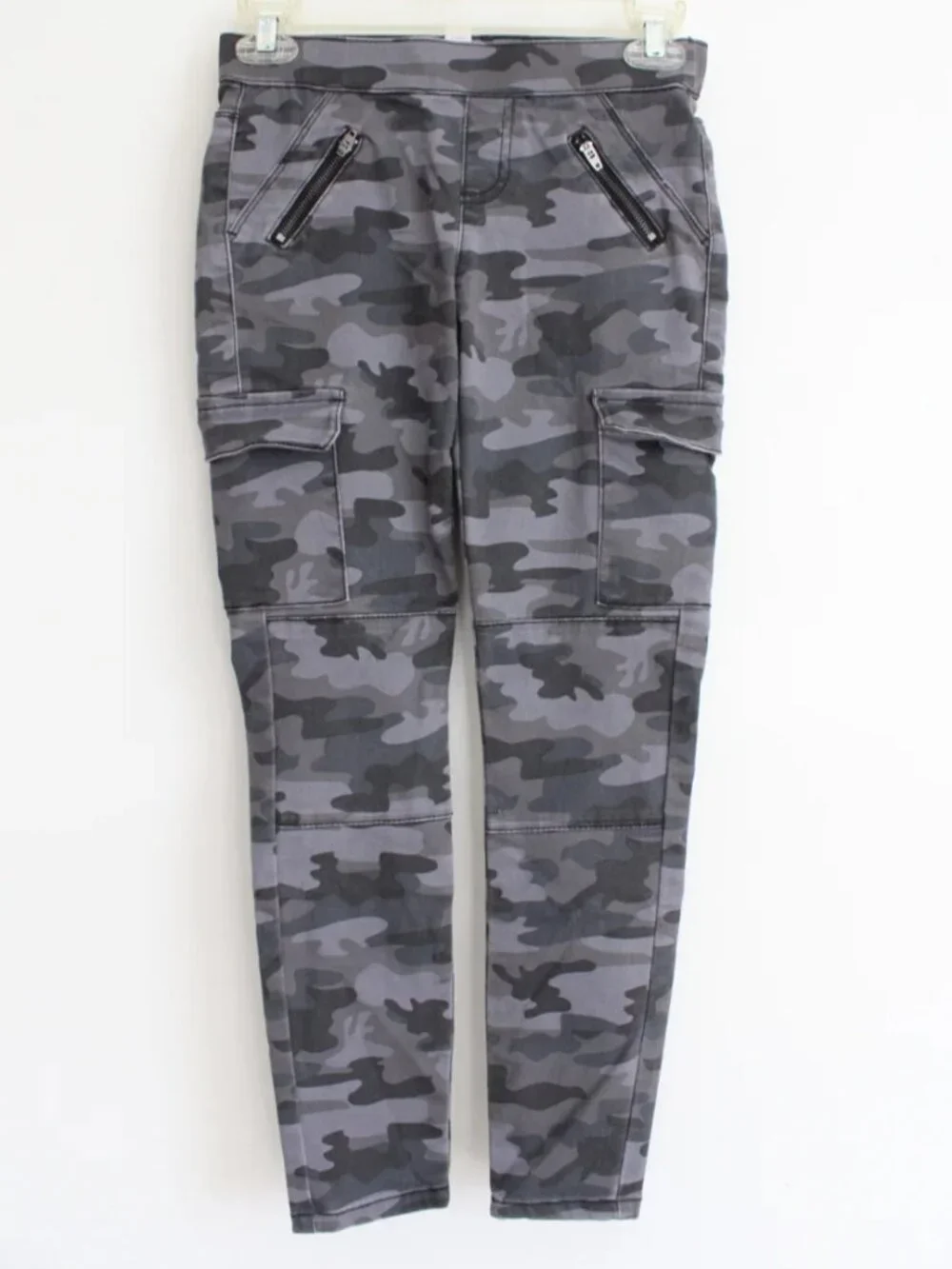 JUSTICE Girls size 18 plus Gray Cargo Camouflage Pants Stretch EUC